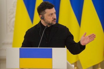 Zelenskyy Ready to Meet Putin to Resolve Territory and Zaporizhzhia Nuclear Plant Issues