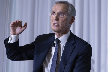 NATO Chief Advocates for Delivering More Weapons to Ukraine to End the War NATO Chief Advocates for Delivering More Weapons to Ukraine to End the War