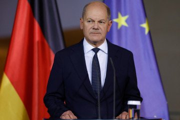 Scholz Urges Bundestag to Declare War in Ukraine a State of Emergency