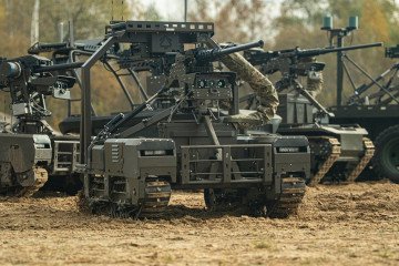 Ukrainian machinegun-armed ground robots. (Source: DevDroid) Ukrainian machinegun-armed ground robots. (Source: DevDroid)