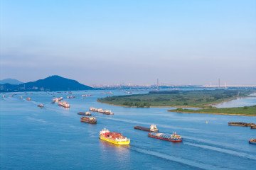 Illustrative image. Ships fully loaded with goods are sailing on the Nanjing section of the Yangtze River in Nanjing, Jiangsu Province, China on August 8, 2025. (Source: Getty Images)