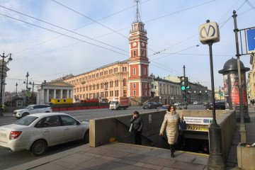 People exit the Nevsky Prospekt metro station in St. Petersburg. (Source: Getty Images)