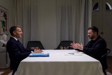 French President Emmanuel Macron meets with Ukrainian President Volodymyr Zelenskyy to discuss security and a winter support package for Ukraine. (Source: French President Emmanuel Macron/X)