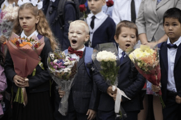 Russian Schools Ramp Up Posts Promoting Early Births and Large Families Since War Began Russian Schools Ramp Up Posts Promoting Early Births and Large Families Since War Began
