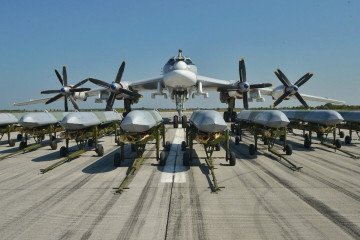 Russian Tu-95 Bear strategic bomber with its Kh-101 missile arsenal. (Photo: open source)