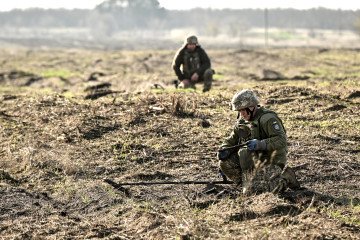 US Delivers $7.9 Million in Demining Equipment to Ukrainian Sappers Sappers from the 808th Pontoon-Bridge Brigade of the Ukrainian Support Forces. (Source: Getty Images)