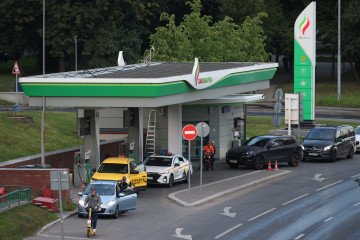Cars queue at a gas station operated by the Russian company Tatneft, on June 26, 2026, in Moscow, Russia. Illustrative photo. (Source: Getty Images)