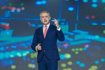 Poland Probes Foreign-Funded Ads Amid Suspected Russian Election Interference