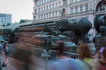 A vehicle transports a RS-24 Yars strategic nuclear missile along a street during a Victory Day rehearsal in Moscow, Russia, on June 17, 2020. Illustrative image. (Photo: Getty Images)