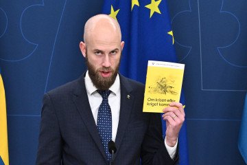Sweden Is Reviving Its Cold War-Era Civil Defense With Lessons From Ukraine