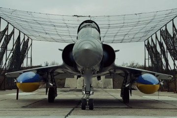 A Ukrainian Mirage 2000 during preparation for a combat mission. (Source: KpsZSU/X, MarcinRogowsk14/X)
