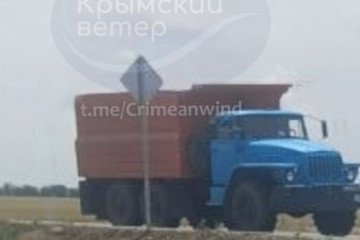 A Russian Ural-4320 military truck repainted to resemble a civilian dump truck in occupied Crimea, reportedly as protection against Ukrainian drone strikes. (Source: Krymskyi Veter)
