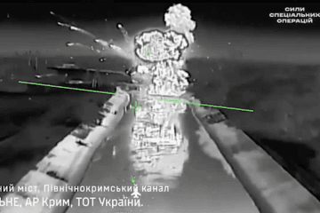 Thermal drone footage captures a precise strike on a strategic railway bridge over the North Crimean Canal near Rozdolne in temporarily occupied Crimea. (Source: Ukraine’s Special Operations Forces)
