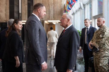 Yermak se reúne en Washington con el enviado estadounidense Kellogg para reforzar los lazos en materia de defensa