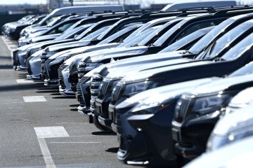 Russian Smugglers Bypass EU Sanctions, Transporting Luxury Cars Through New Routes Russian Smugglers Bypass EU Sanctions, Transporting Luxury Cars Through New Routes