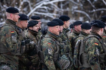 German soldiers of the Panzer Brigade stand in formation during a visit of Foreign Minister Wadephul (not in the picture) on January 05, 2026 in Berlin, Germany. (Source: Getty Images) German soldiers of the Panzer Brigade stand in formation during a visit of Foreign Minister Wadephul (not in the picture) on January 05, 2026 in Berlin, Germany. (Source: Getty Images)