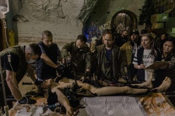 World Press Photo Apologizes for Pairing Ukrainian Girl With Russian Soldier, Yet Keeps TASS Prize World Press Photo Apologizes for Pairing Ukrainian Girl With Russian Soldier, Yet Keeps TASS Prize