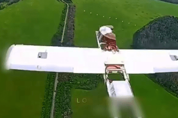 Russian Molnia suicide drone fitted with half of the TM-62 anti-tank mine as a warhead, June 2026. Russian Molnia suicide drone fitted with half of the TM-62 anti-tank mine as a warhead, June 2026.