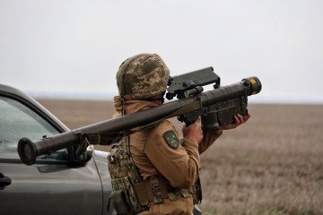 A Ukrainian serviceman from the 208th Kherson Anti-Aircraft Missile Brigade demonstrates a MANPADS during air defense operations in Mykolaiv region, March 30, 2026. (Source: Getty Images) A Ukrainian serviceman from the 208th Kherson Anti-Aircraft Missile Brigade demonstrates a MANPADS during air defense operations in Mykolaiv region, March 30, 2026. (Source: Getty Images)