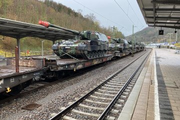 Europe to Redraw Military Map With $20B Plan to Rush Tanks East in Hours, Not Weeks Europe to Redraw Military Map With $20B Plan to Rush Tanks East in Hours, Not Weeks