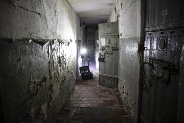 Rusia dirige una red secreta de prisiones de tortura para civiles y prisioneros de guerra ucranianos, según un informe Rusia dirige una red secreta de prisiones de tortura para civiles y prisioneros de guerra ucranianos, según un informe