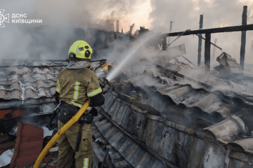 Ukrainian firefighters extinguish a blaze at a site struck during a Russian missile attack in the Kyiv region on July 24, 2026. (Photo: DSNS Kyiv Region)