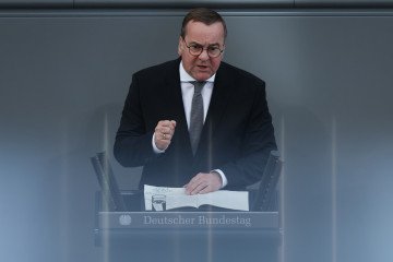 Putin «juega» al seguir atacando las infraestructuras ucranianas, según el ministro alemán de Defensa