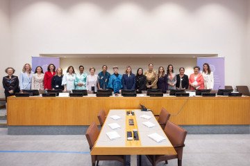 First Lady Olena Zelenska presented the Global Dictionary of Resilience to representatives from 21 countries at the UN in New York. (Photo: Facebook/Olena Zelenska)