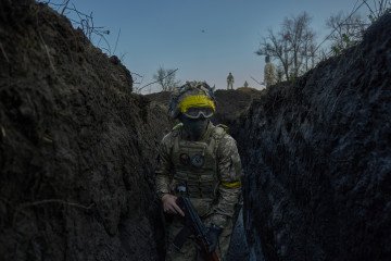 Exclusive Look at Ukraine’s Gritty Trench Warfare Drills for Foreign Fighters Exclusive Look at Ukraine’s Gritty Trench Warfare Drills for Foreign Fighters