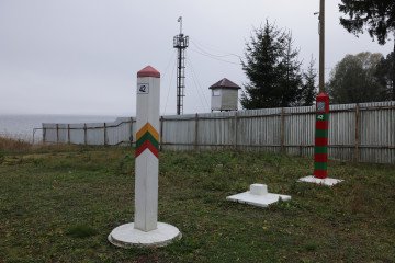 A Lithuanian and a Russian border marker. (Source: Getty Images)