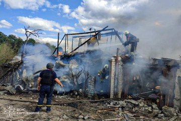 Emergency crews extinguish a fire at a residential property damaged by a Russian guided aerial bomb strike on Izium, Kharkiv region, August 13, 2026. (Source: DSNS Kharkiv) Emergency crews extinguish a fire at a residential property damaged by a Russian guided aerial bomb strike on Izium, Kharkiv region, August 13, 2026. (Source: DSNS Kharkiv)