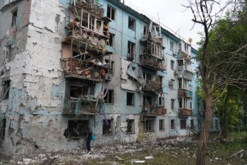 Russian Bomb Attack Hits Central Zaporizhzhia Leaving 18 Injured, Including Child A residential building in Zaporizhzhia lies in ruins following a Russian attack on July 23, 2026. (Source: Zaporizhzhia Regional Military Administration)