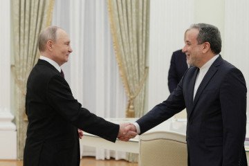 El pacto de 20 años de Rusia e Irán incluye la colaboración militar, el intercambio de armas y ejercicios conjuntos El pacto de 20 años de Rusia e Irán incluye la colaboración militar, el intercambio de armas y ejercicios conjuntos