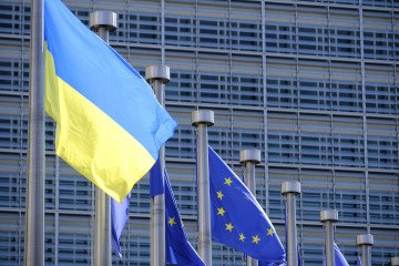 The Flag of Ukraine flies in the wind in front of the Berlaymont on August 17, 2025, in Brussels, Belgium. The Flag of Ukraine flies in the wind in front of the Berlaymont on August 17, 2025, in Brussels, Belgium.