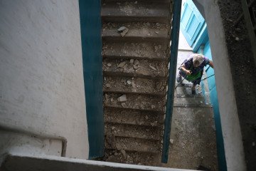 Bombardeos rusos matan a tres civiles en la región de Kherson y hieren a otros dos, entre ellos ancianos Bombardeos rusos matan a tres civiles en la región de Kherson y hieren a otros dos, entre ellos ancianos