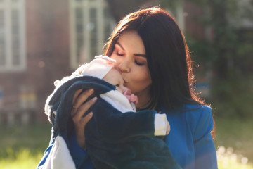 Pregnant at the Brink of War: The Story of A Woman Who Fled 13,000 Kilometers to Save Her Baby