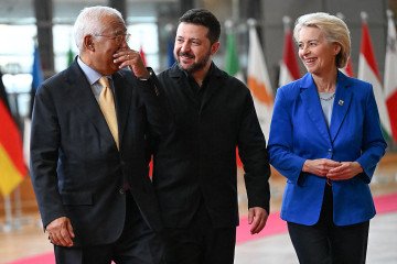 European Council President Antonio Costa, Ukraine’s President Volodymyr Zelensky and European Commission President Ursula von der Leyen arrive to attend an EU summit in Brussels on October 16, 2026. (Source: Getty Images)