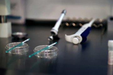 Russia to Fund IVF for Widows of Dead Soldiers as Battlefield Casualties and Demographic Crisis Mount Laboratory equipment and stored biomaterial samples used for artificial insemination. (Source: Getty Images)