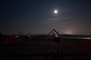 Ukrainian operators inspect long-range drones ahead of launch, conducting individual checks to prevent technical malfunctions. (Source: UNITED24 Media / Mykyta Shandyba) Ukrainian operators inspect long-range drones ahead of launch, conducting individual checks to prevent technical malfunctions. (Source: UNITED24 Media / Mykyta Shandyba)
