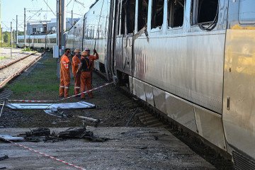 Un tren lleno de pasajeros sobrevive a un ataque con drones rusos cerca de Kramatorsk