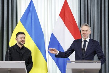 Zelenskyy Meets Dutch King and PM, Welcomes $815M in New Defense Aid for Ukraine Zelenskyy Meets Dutch King and PM, Welcomes $815M in New Defense Aid for Ukraine