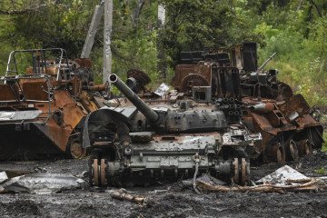 Illustrative image. A destroyed Russian tank and armoured personnel carriers on the outskirts of Izyum, Kharkiv region, on September 14, 2022. (Source: Getty Images)