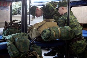 Putin Signs Decree for Continuous Conscription in 2026, Draft Target Set at 261,000
