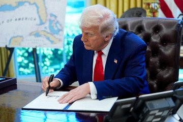 Trump Extends US Sanctions Against Russia for One Year Trump Extends US Sanctions Against Russia for One Year