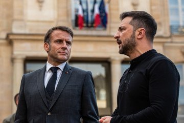 Zelenskyy: Ukraine Will Consider Deployment of Foreign Peacekeepers if Given a Clear NATO Accession Timeline