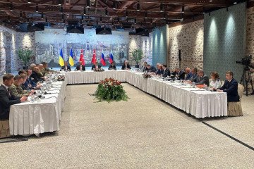 Ukraine and Russia Hold First Direct Talks in Three Years in Türkiye