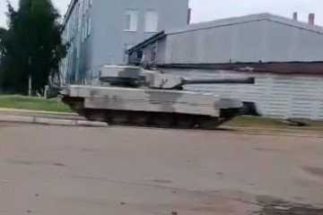 Russia’s New “Shturm” Robot Tank Arrives—AI Hype, 1970s Chassis Russia’s New “Shturm” Robot Tank Arrives—AI Hype, 1970s Chassis
