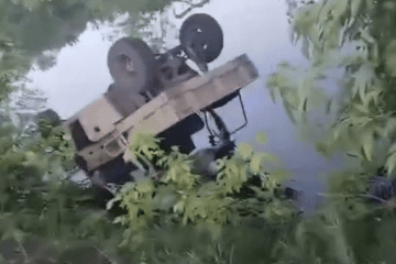 Russian Soldier Films Aftermath of Ukrainian Ambush on Military Convoy in Kherson, Video Russian Soldier Films Aftermath of Ukrainian Ambush on Military Convoy in Kherson, Video