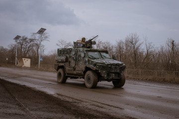 Ukraine to Manufacture Roshel Armored Vehicles, Gaining Access to Cutting-Edge Tech