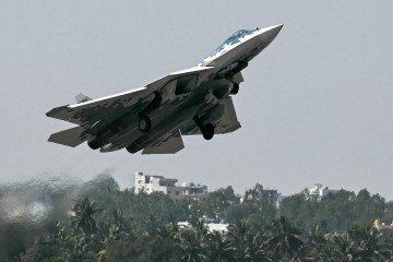 A Russian Sukhoi Su-57 fifth-generation fighter aircraft takes off from the tarmac during Aero India 2025 in Bengaluru on February 11, 2025. Illustrative image. (Photo: Getty Images)